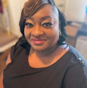 Meet your Posher, Delois